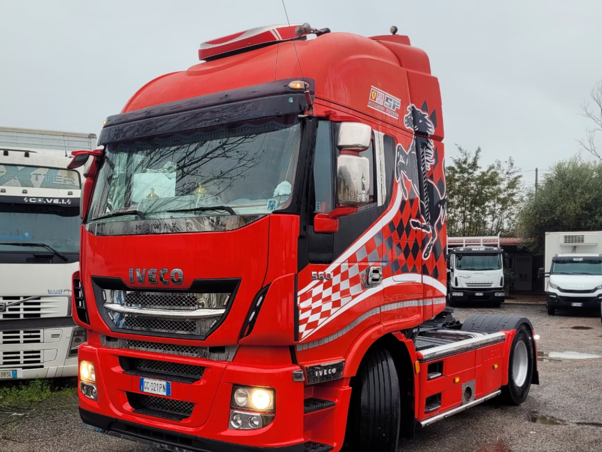 Iveco Stralis 560 con impianto Idraulico